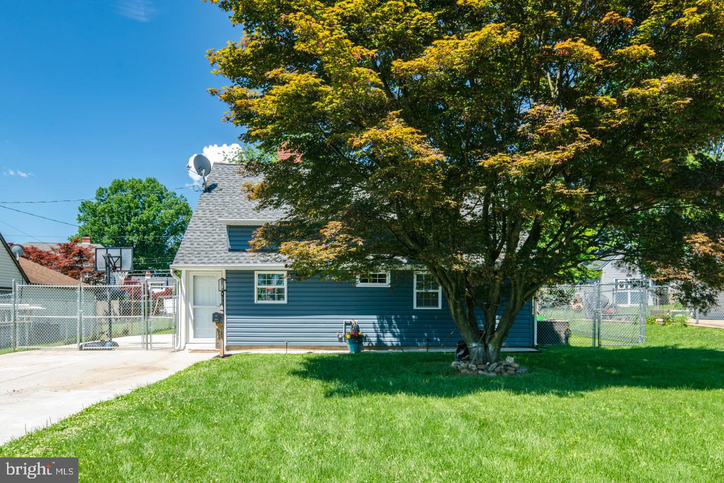 9228 Academy Road Philadelphia, PA 19114 - Photo 28 of 30 Front exterior