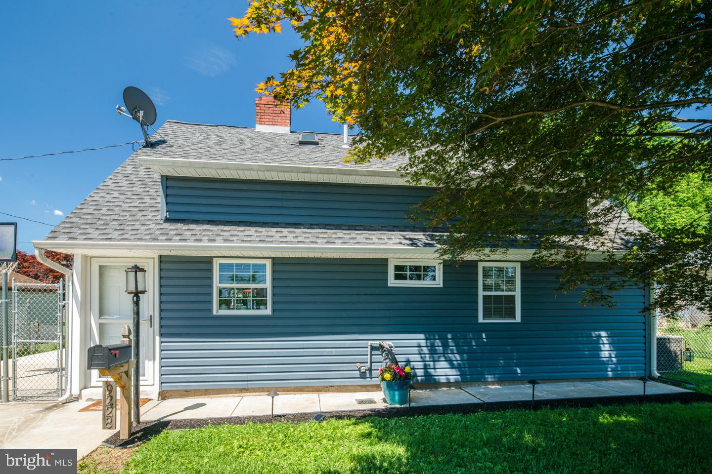 9228 Academy Road Philadelphia, PA 19114 - Photo 29 of 30 Front exterior