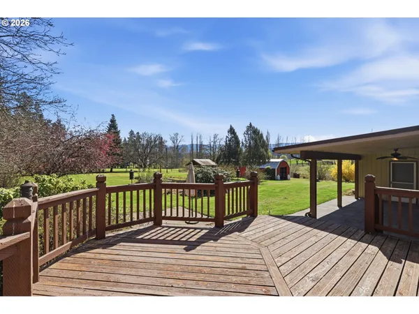 $1,100,000 | 3301 Wyeast Road, Hood River, OR 97031