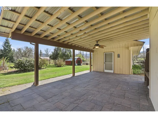 $1,100,000 | 3301 Wyeast Road, Hood River, OR 97031
