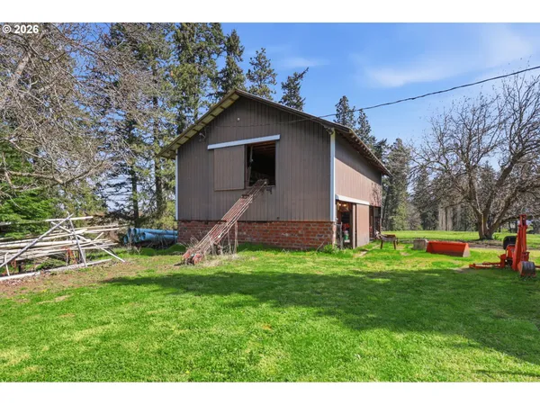$1,100,000 | 3301 Wyeast Road, Hood River, OR 97031