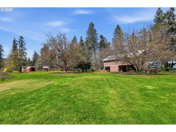 $1,100,000 | 3301 Wyeast Road, Hood River, OR 97031
