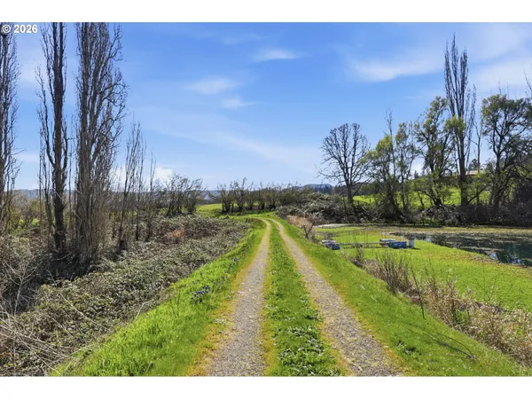 $1,100,000 | 3301 Wyeast Road, Hood River, OR 97031