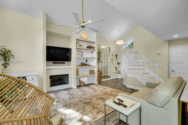 $369,900 | 3 Lake Linden Lane, Unit 3, Bluffton, SC 29910