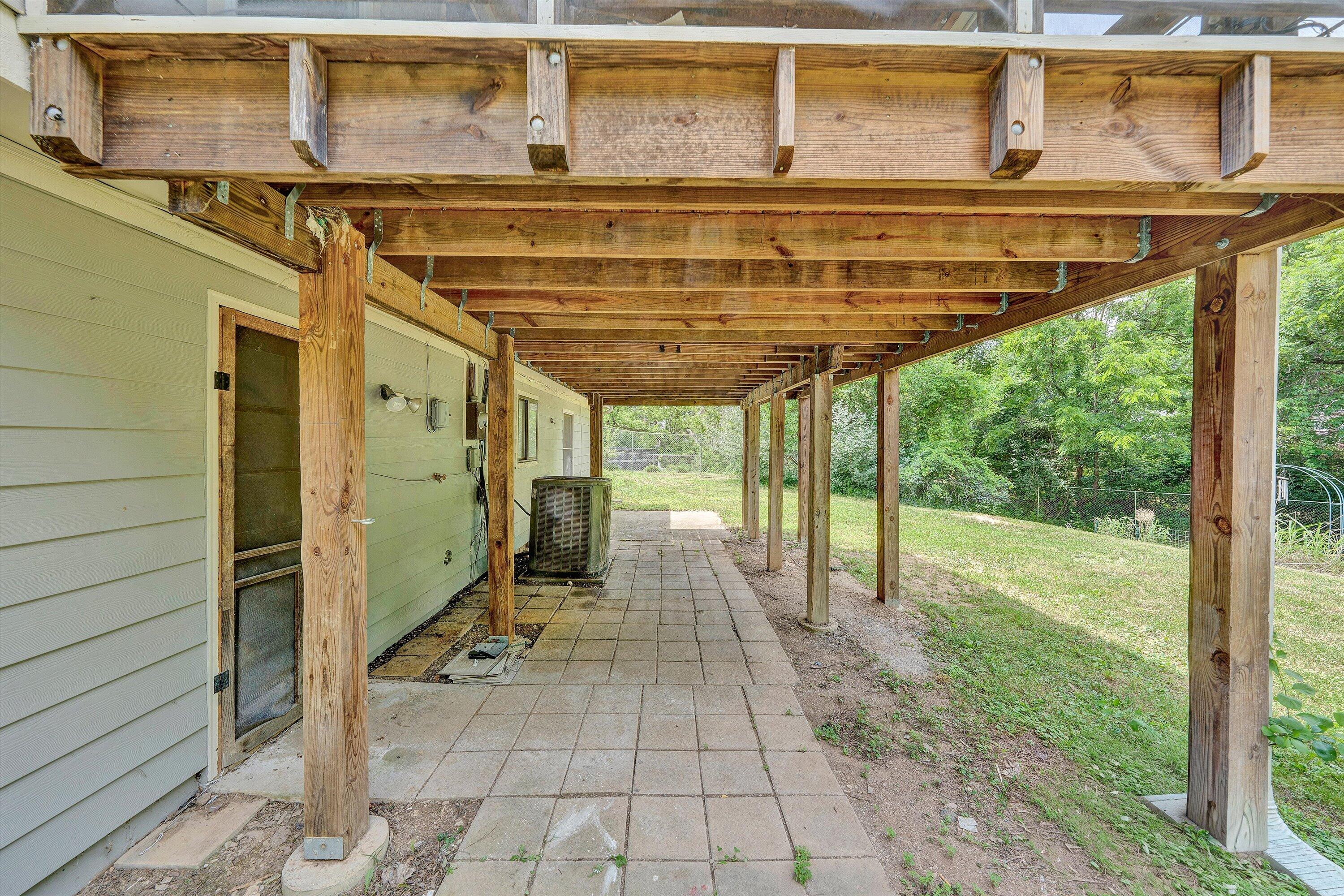 4064 Crawford Road Roanoke, VA 24018 - Photo 27 of 33 27-DSC00322