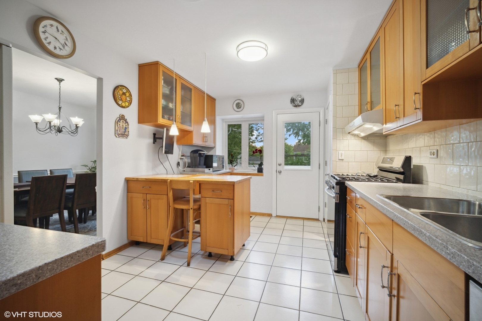 477 Weidner Road Buffalo Grove, IL 60089 - Photo 2 of 16