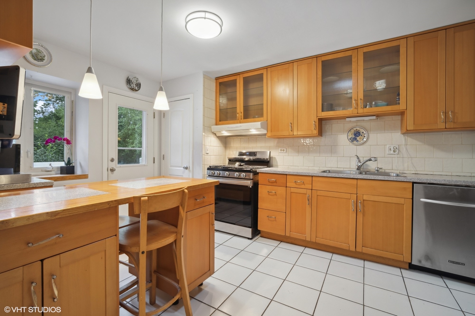 477 Weidner Road Buffalo Grove, IL 60089 - Photo 3 of 16