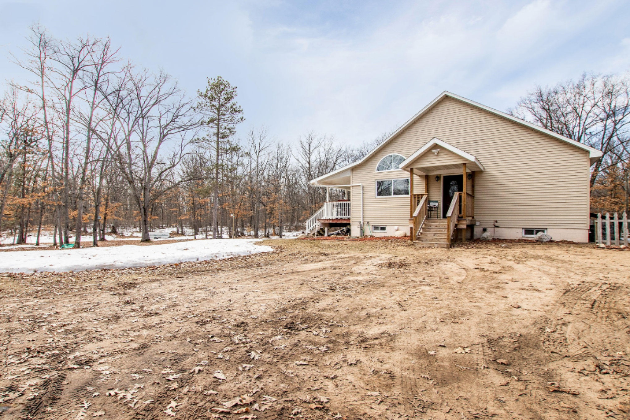 16953 Flarity Road Brethren, MI 49619 - Photo 3 of 33 IMG_2366