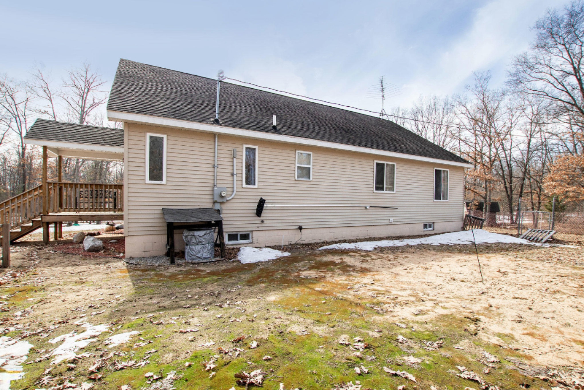 16953 Flarity Road Brethren, MI 49619 - Photo 4 of 33 IMG_2355