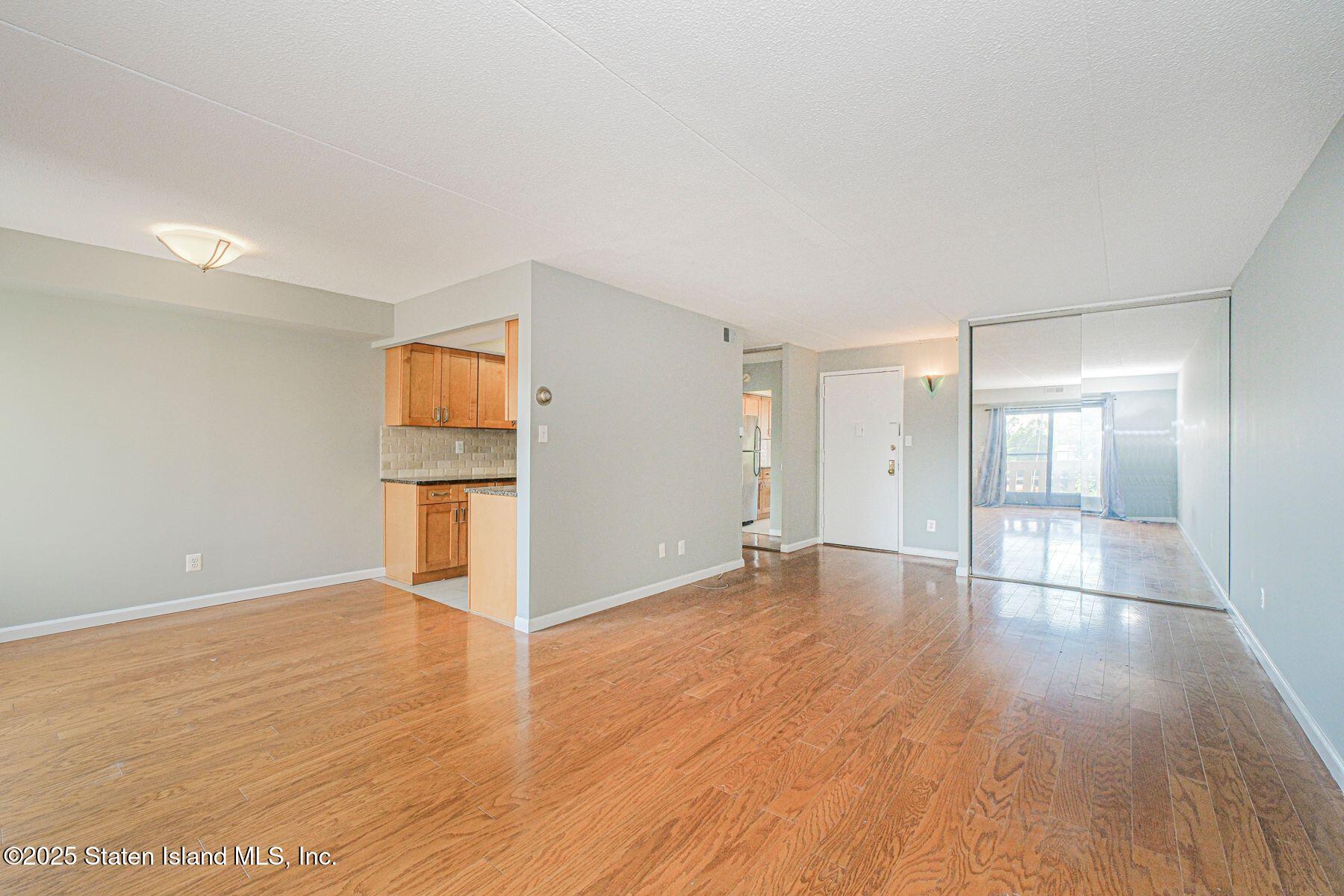 11 Windham Loop, Unit 2CC Staten Island, NY 10314 - Photo 3 of 23 VCF1mTag