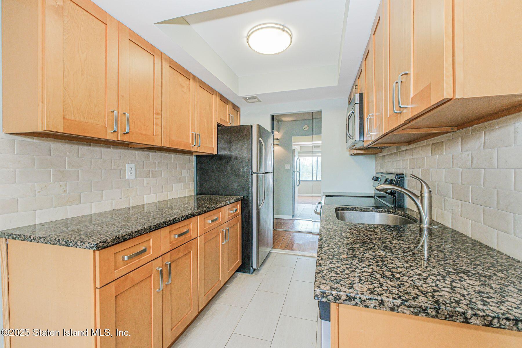 11 Windham Loop, Unit 2CC Staten Island, NY 10314 - Photo 7 of 23 3LOD4OvA