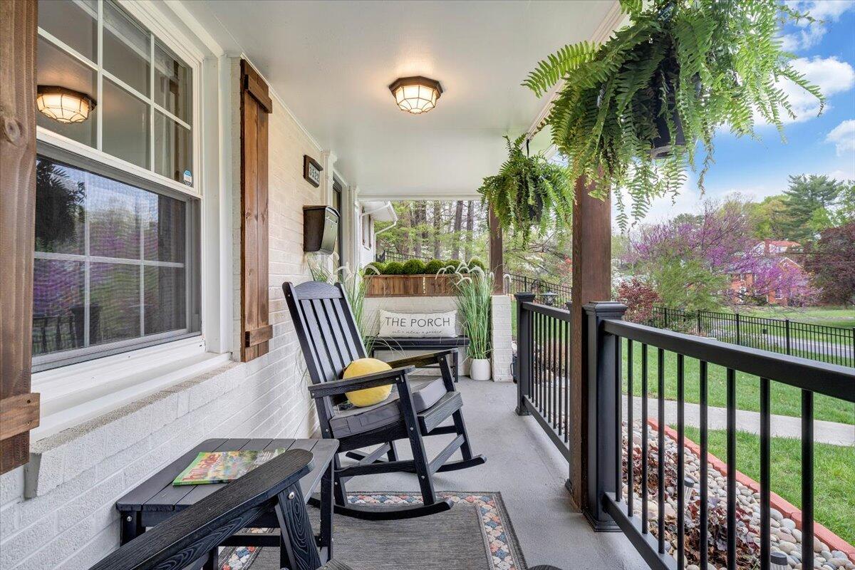 3522 Pinevale Road Roanoke, VA 24018 - Photo 5 of 95 005-MIB05541