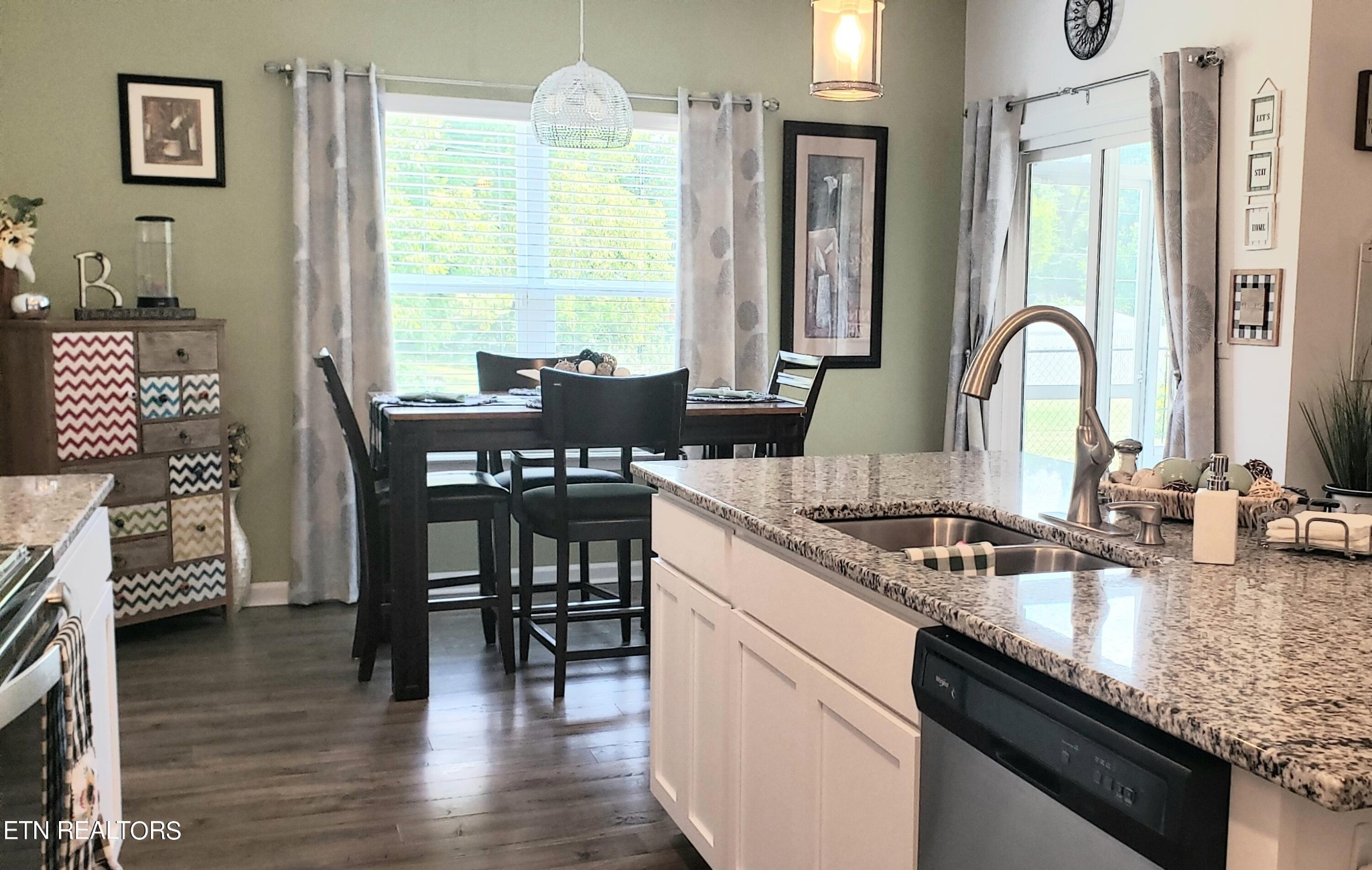 1113 Beacon Road Sevierville, TN 37876 - Photo 5 of 45 Gallery Image 5