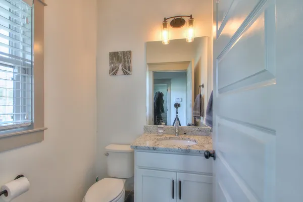 $2,800 | 1422 A Huffine Street, Nashville, TN 37216