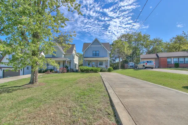 $2,800 | 1422 A Huffine Street, Nashville, TN 37216