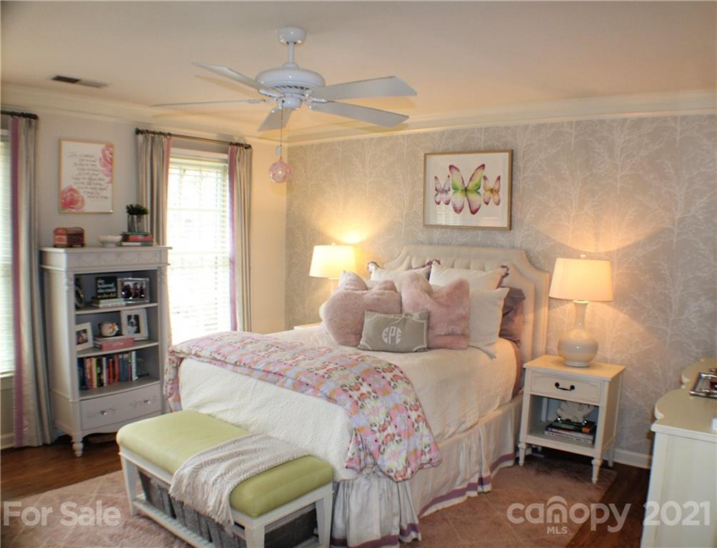 4601 Nora's Path Road Charlotte, NC 28226 - Photo 14 of 25 Gallery Image 14