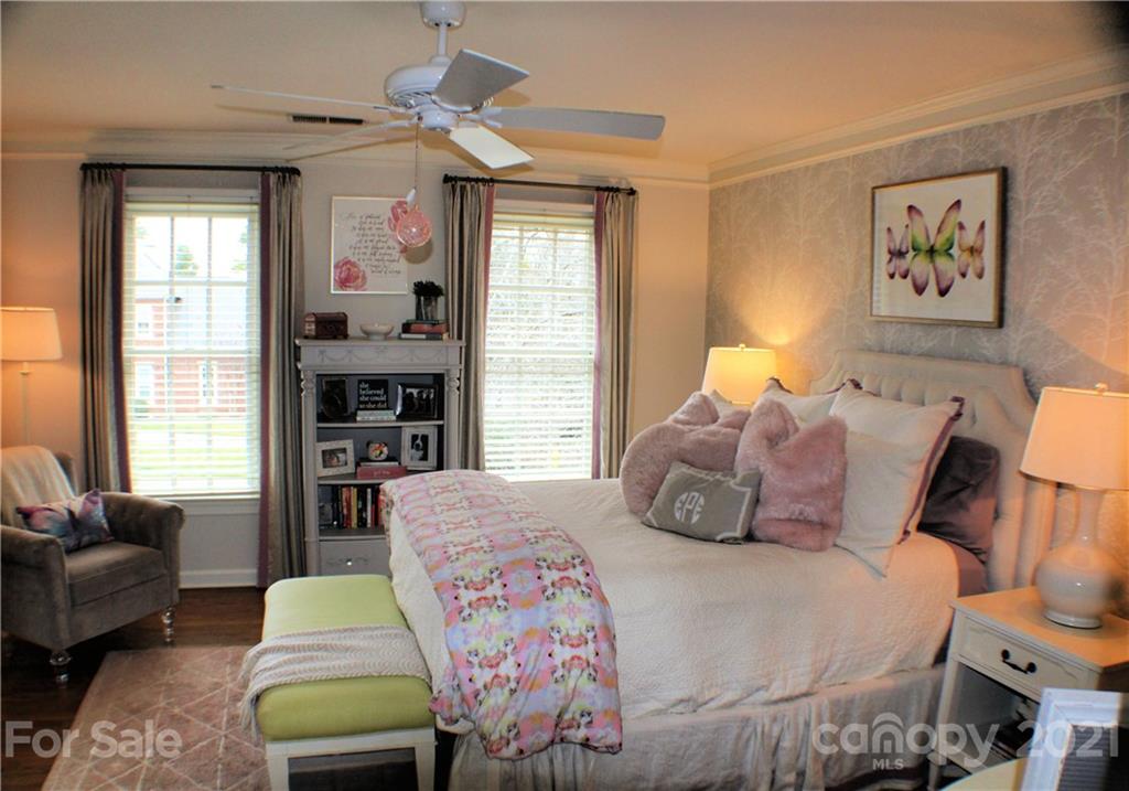 4601 Nora's Path Road Charlotte, NC 28226 - Photo 15 of 25 Gallery Image 15