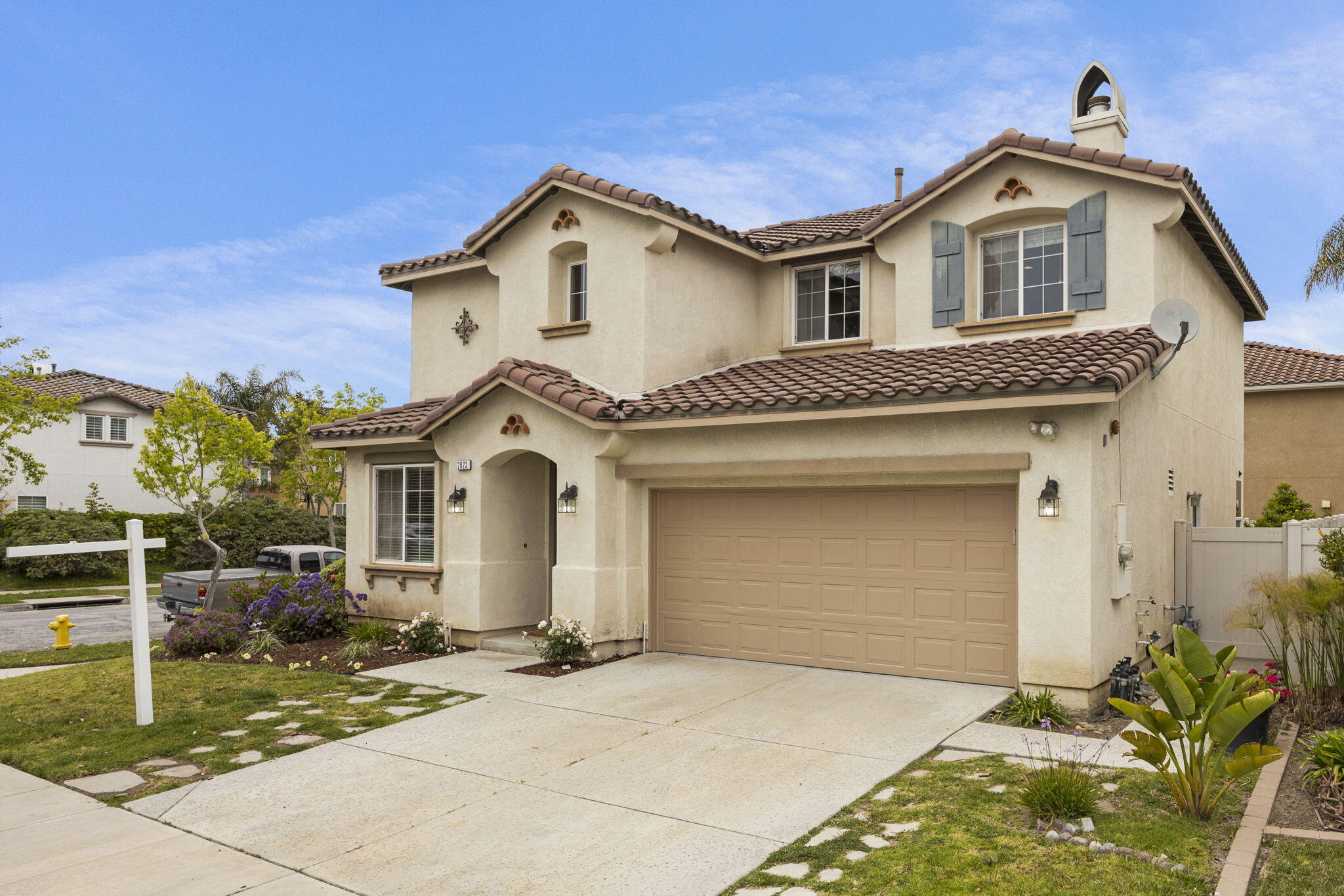 2-web-or-mls-Upmarketmedia_2923Nap-2a