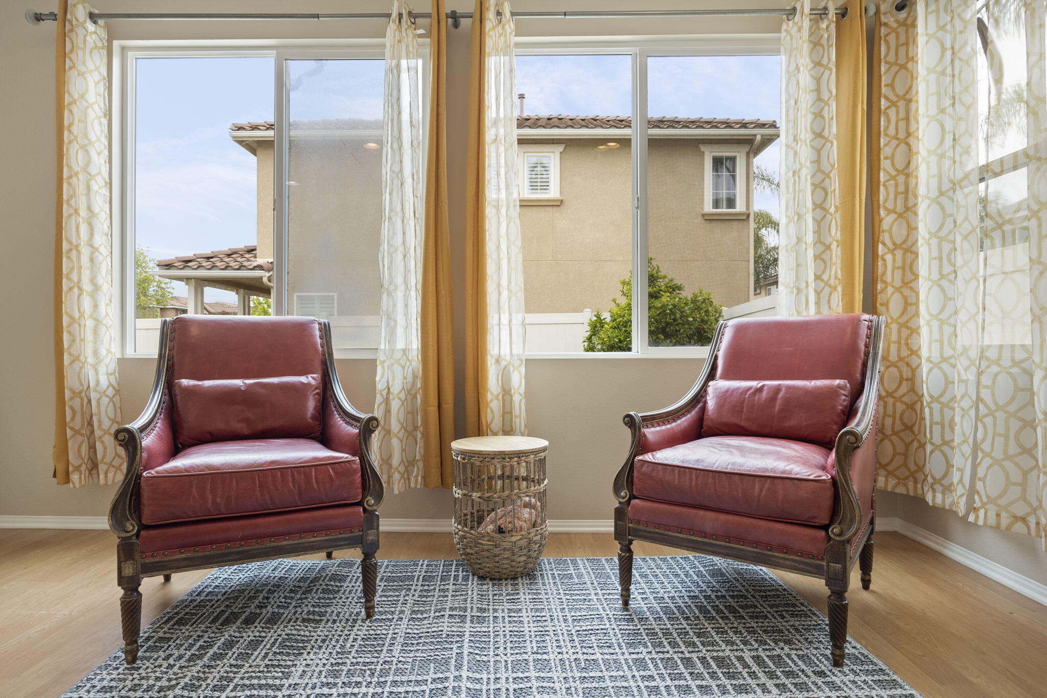 2923 Naples Drive Oxnard, CA 93035 - Photo 16 of 42 17-web-or-mls-Upmarketmedia_2923Nap-63