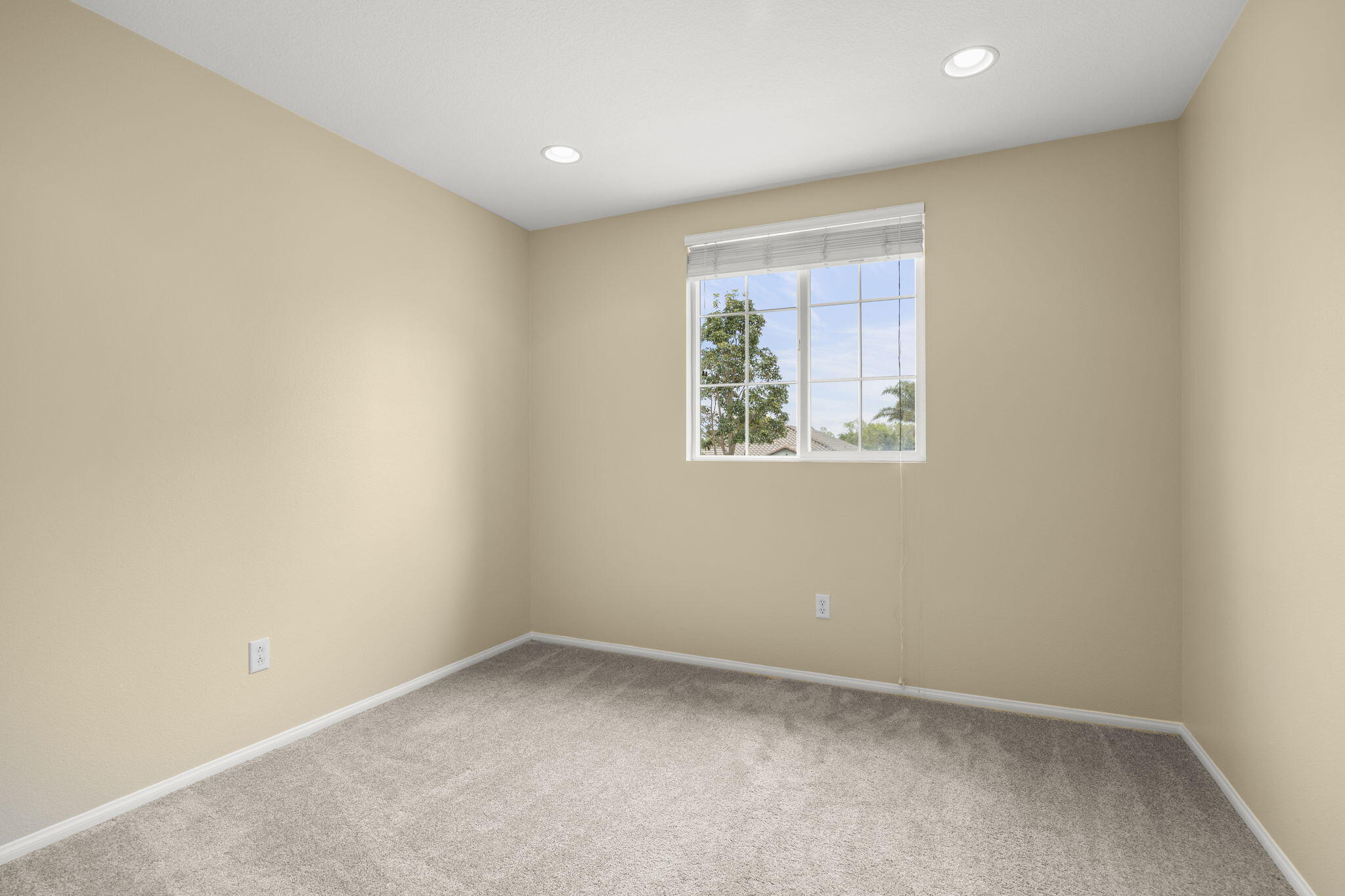 2923 Naples Drive Oxnard, CA 93035 - Photo 29 of 42 30-web-or-mls-Upmarketmedia_2923Nap-117