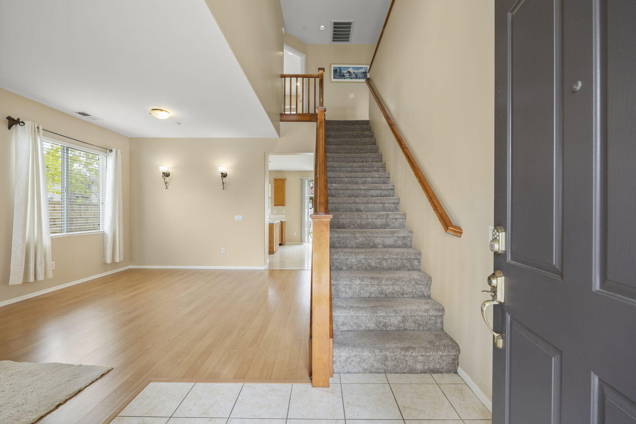 2923 Naples Drive Oxnard, CA 93035 - Photo 4 of 42 5-web-or-mls-Upmarketmedia_2923Nap-15