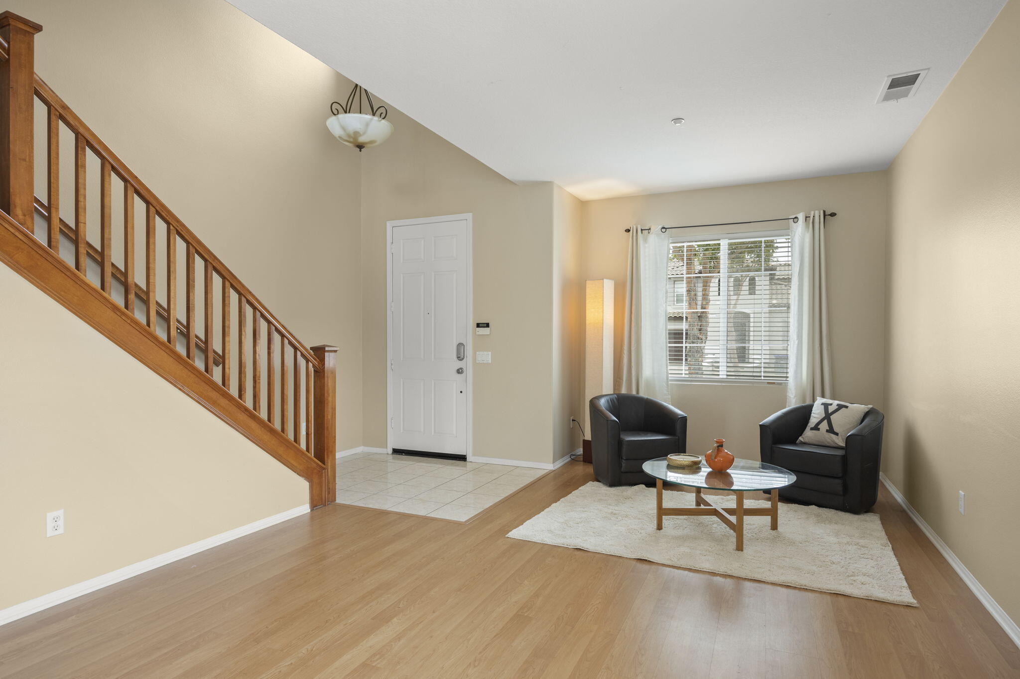 2923 Naples Drive Oxnard, CA 93035 - Photo 5 of 42 6-web-or-mls-Upmarketmedia_2923Nap-24