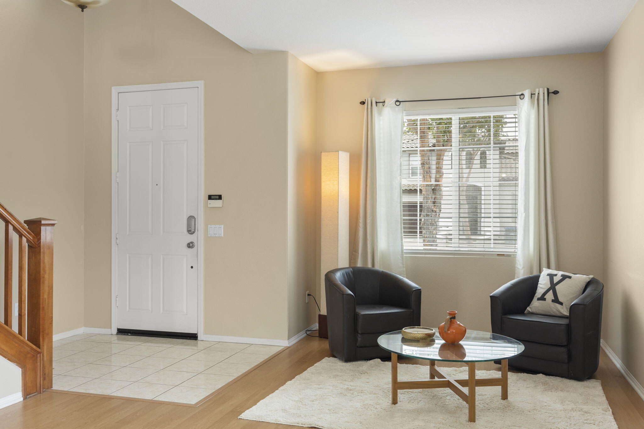 2923 Naples Drive Oxnard, CA 93035 - Photo 6 of 42 7-web-or-mls-Upmarketmedia_2923Nap-30