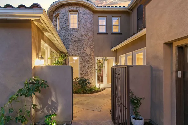 $2,595,000 | 8176 East Bailey Way, Anaheim Hills, CA 92808