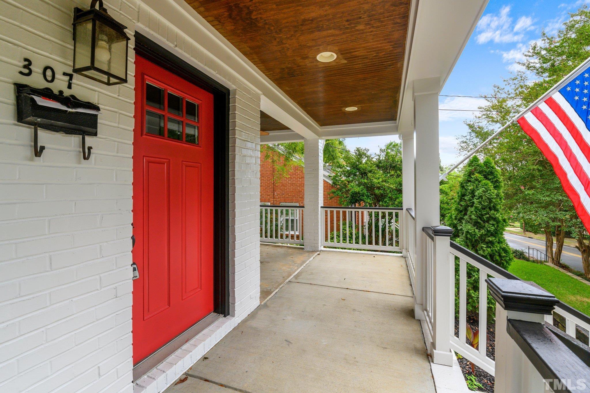 307 Glascock Street Raleigh, NC 27604 - Photo 4 of 29