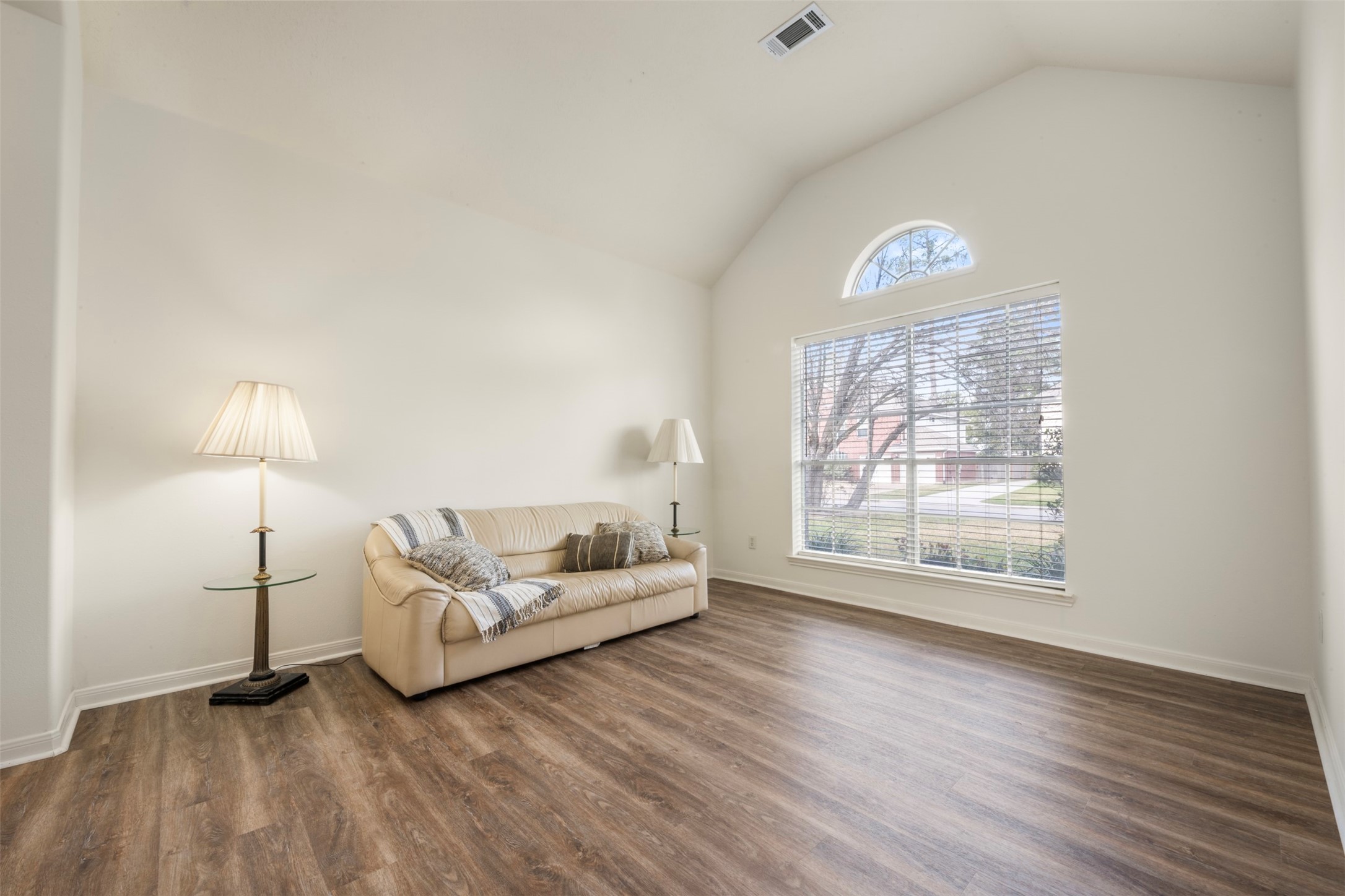 9211 Memorial Hills Drive Spring, TX 77379 - Photo 4 of 33 Walk in to see this lovely formal living space