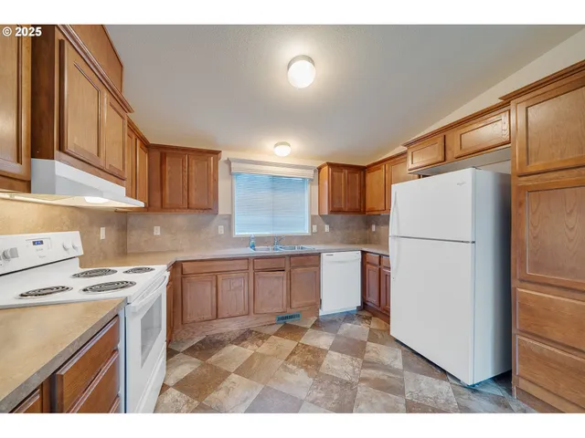 $320,000 | 11630 Ernst Court, Nehalem, OR 97131