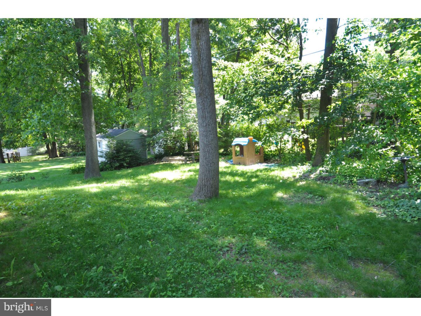 178 Windmill Road Willow Grove, PA 19090 - Photo 23 of 25 Back Yard