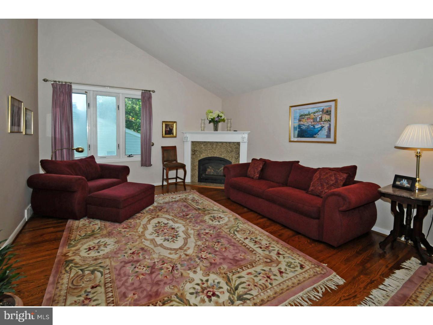 178 Windmill Road Willow Grove, PA 19090 - Photo 9 of 25 Living Room