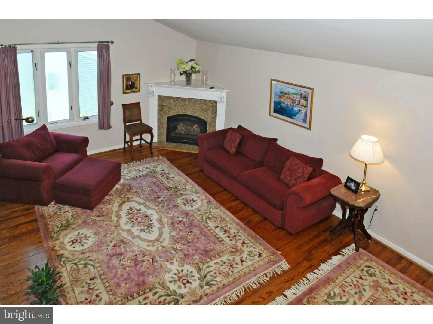 178 Windmill Road Willow Grove, PA 19090 - Photo 10 of 25 Living Room