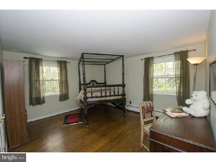 625 Upper Weadley Road Wayne, PA 19087 - Photo 13 of 25 Bedroom 3