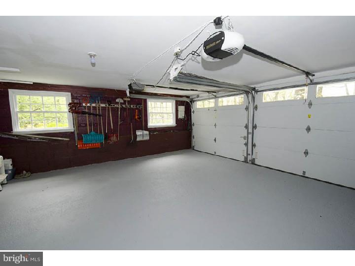 625 Upper Weadley Road Wayne, PA 19087 - Photo 21 of 25 Garage