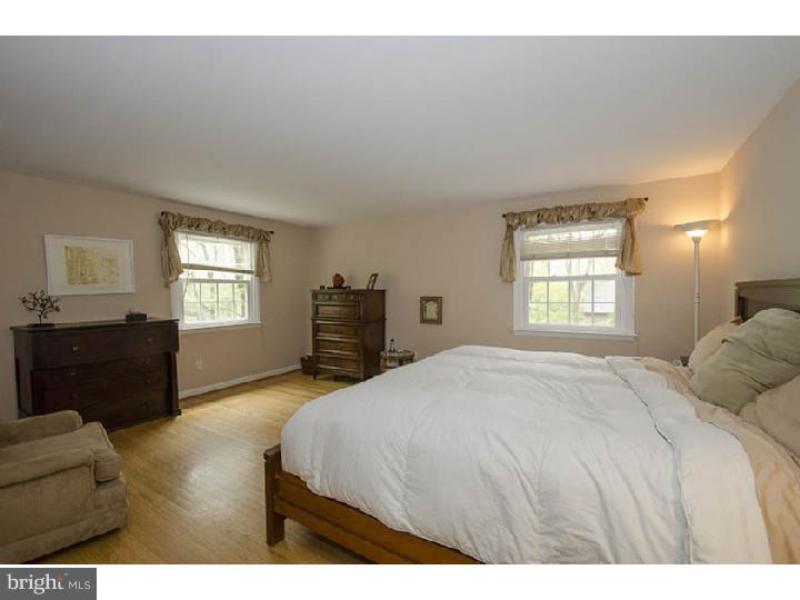 625 Upper Weadley Road Wayne, PA 19087 - Photo 10 of 25 Master Bedroom
