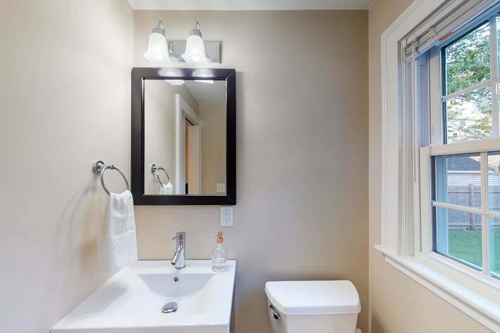 56 Oliver Road Belmont, MA 02478 - Photo 12 of 24 Gallery Image 12