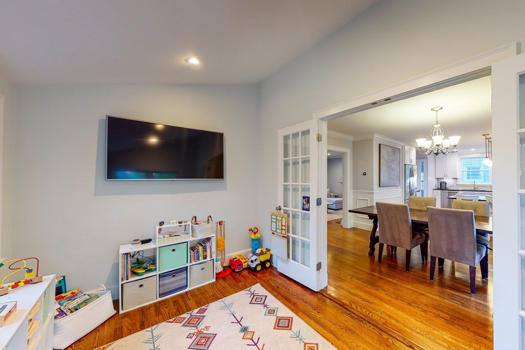 56 Oliver Road Belmont, MA 02478 - Photo 9 of 24 Gallery Image 9