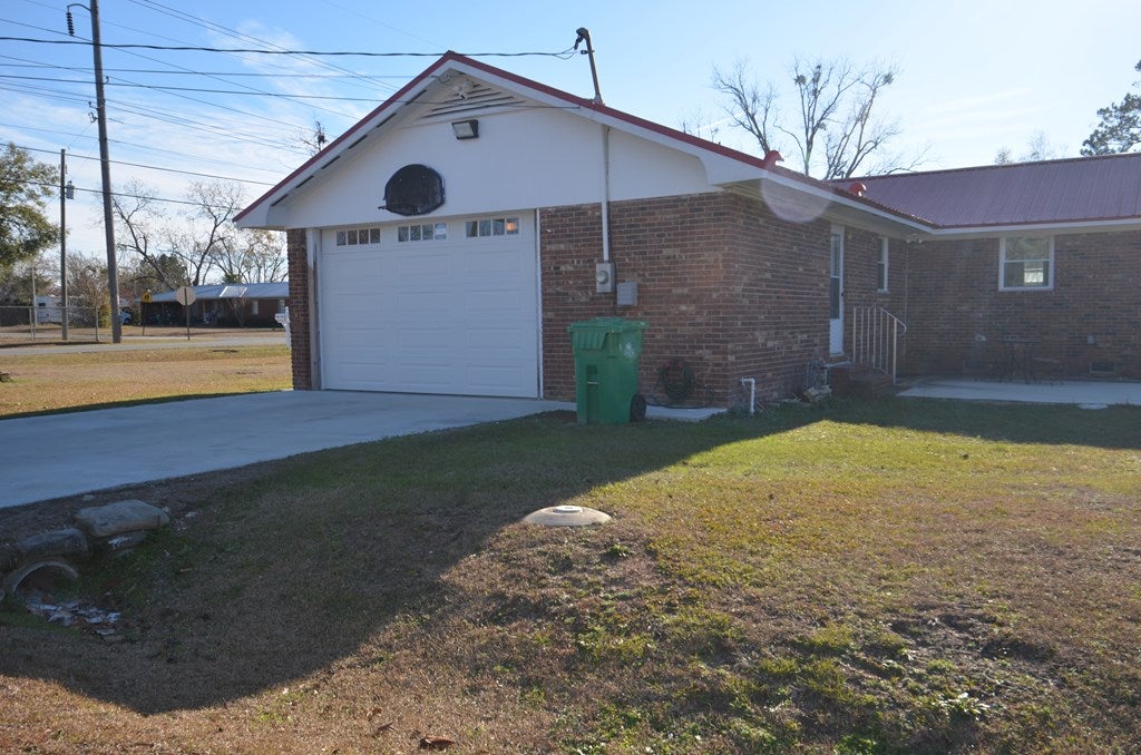 1500 Rouse Road Valdosta, GA 31601 - Photo 4 of 41 Gallery Image 4