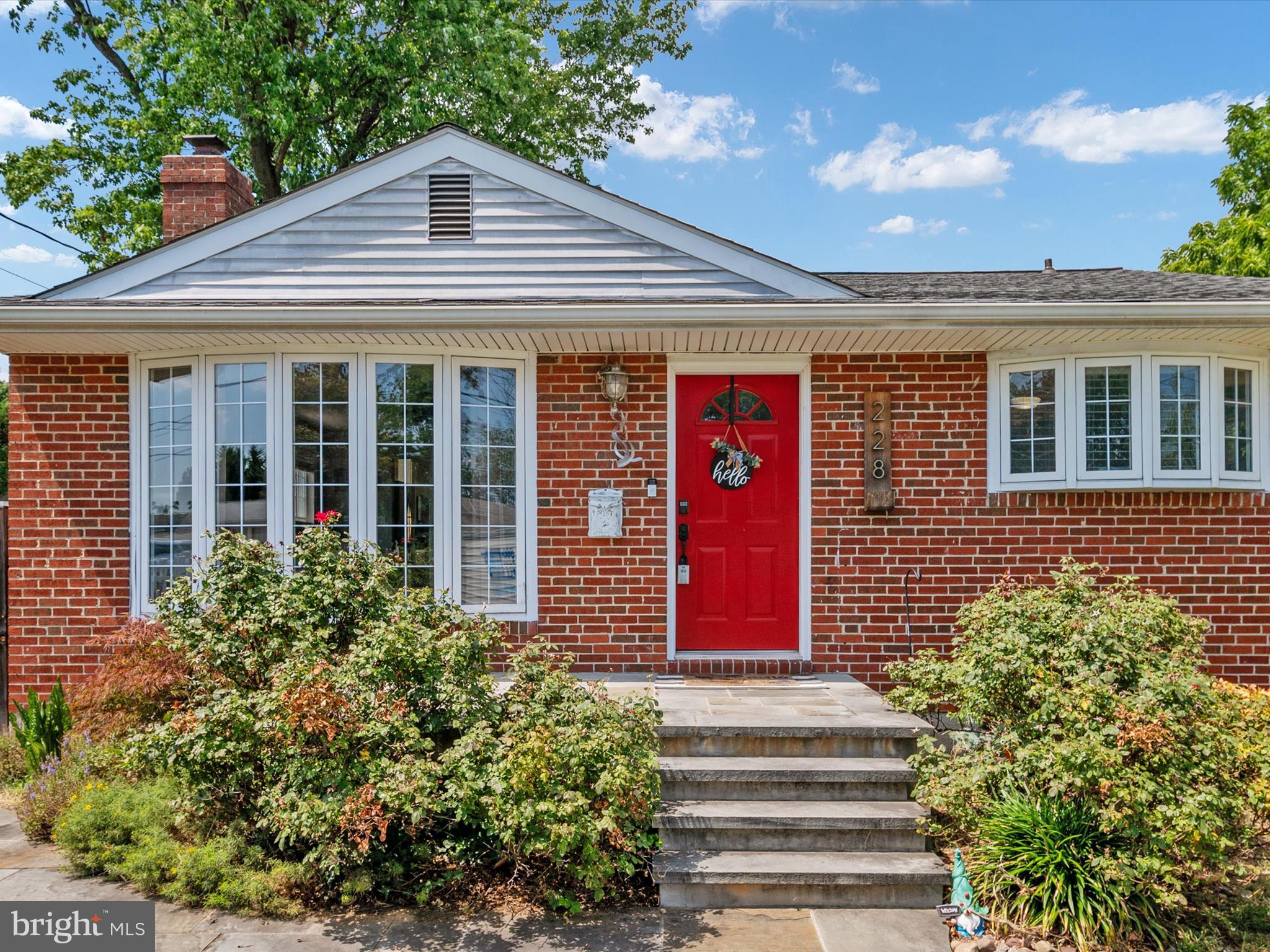 228 Dale Road Pasadena, MD 21122 - Photo 1 of 33 Exterior - Front