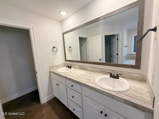 $2,250 | 121 Rotherfield Place, Canton, MS 39046