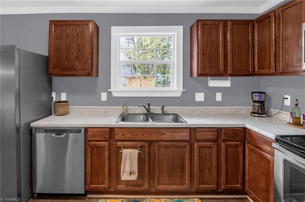 1809 Franklin Avenue High Point, NC 27260 - Photo 14 of 27