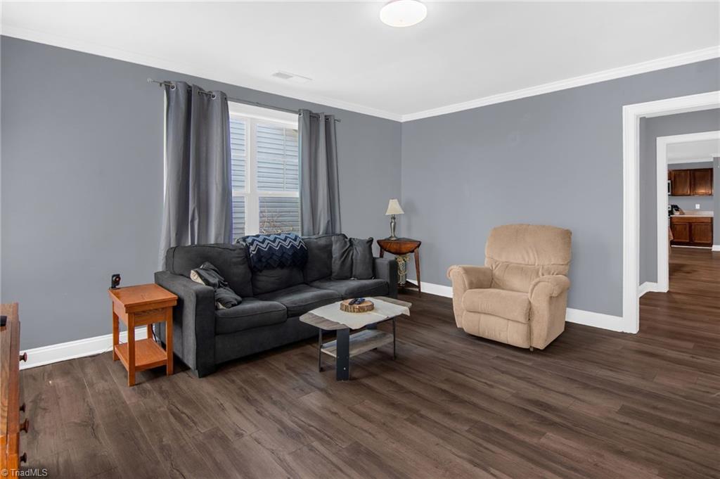 1809 Franklin Avenue High Point, NC 27260 - Photo 4 of 27