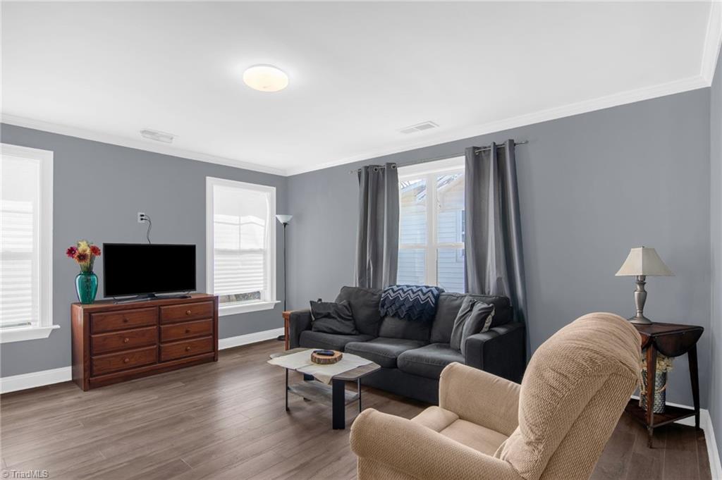 1809 Franklin Avenue High Point, NC 27260 - Photo 5 of 27