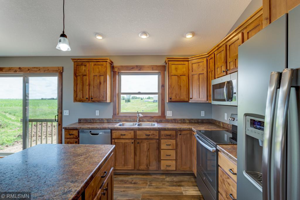 449 Prairie Road New Richmond, WI 54017 - Photo 3 of 19 Gallery Image 3