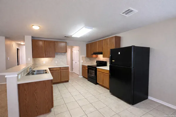 $1,550 | 5015 Fountain Hill, San Antonio, TX 78244