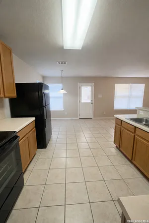 $1,550 | 5015 Fountain Hill, San Antonio, TX 78244