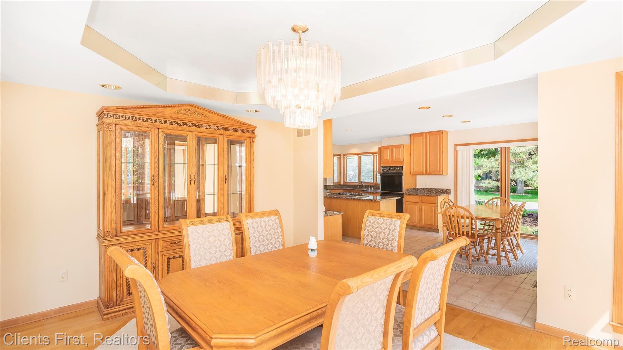 40875 Coventry Road Novi, MI 48375 - Photo 17 of 41 Dining room