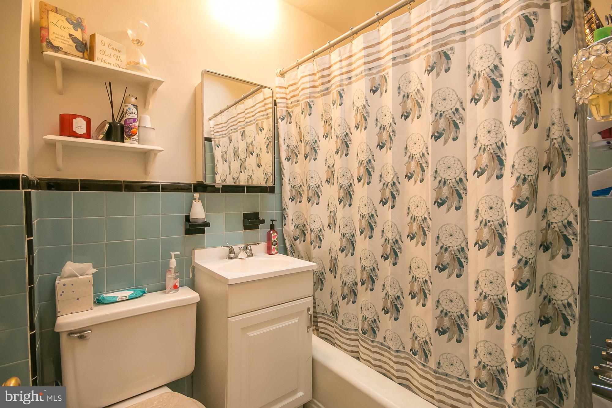 7325 Sherwood Road Philadelphia, PA 19151 - Photo 11 of 26 Gallery Image 11